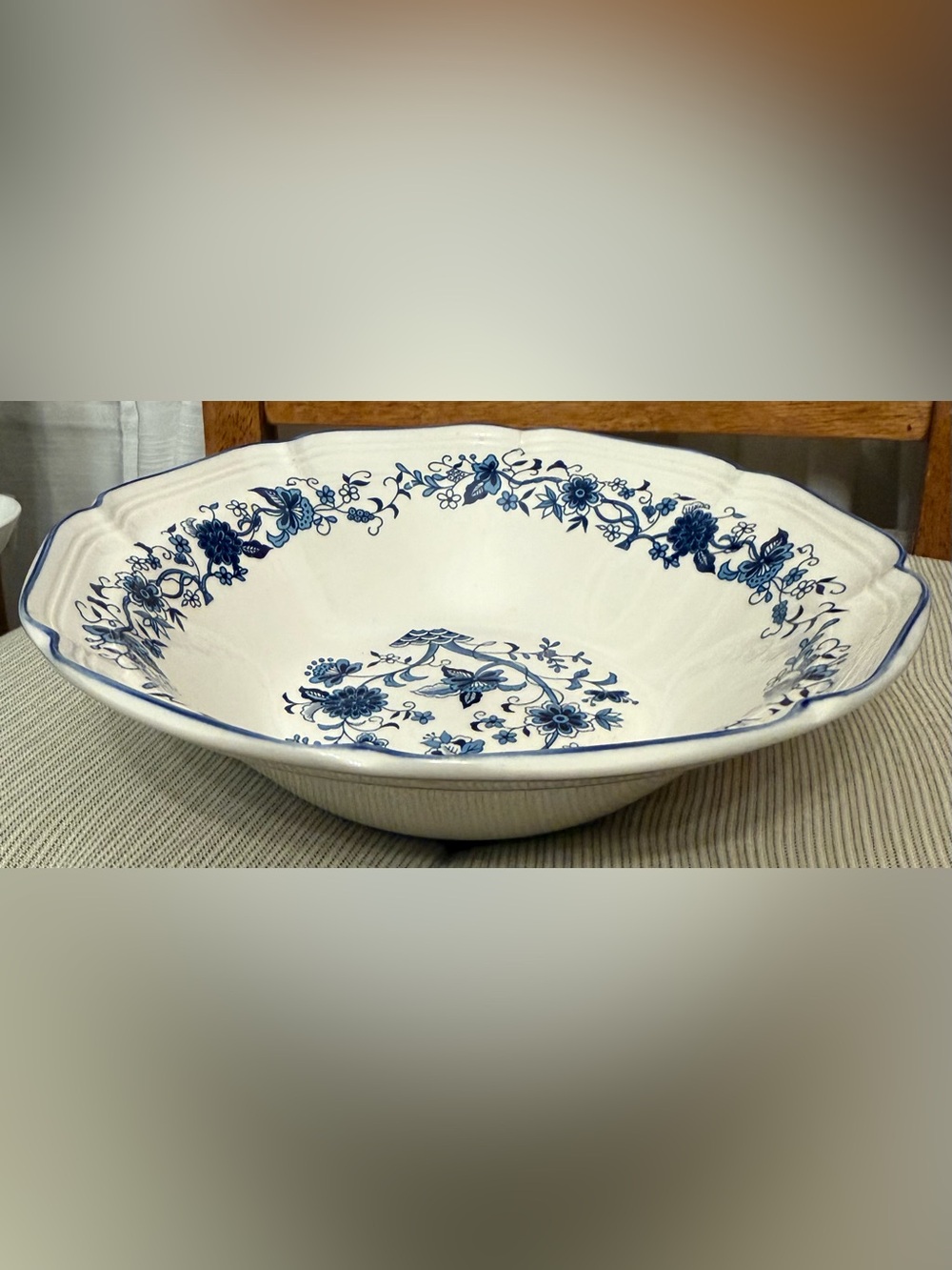Korea Blue Floral Ceramic Serving Bowl - Classic Blue and White - Picture 5 of 9
